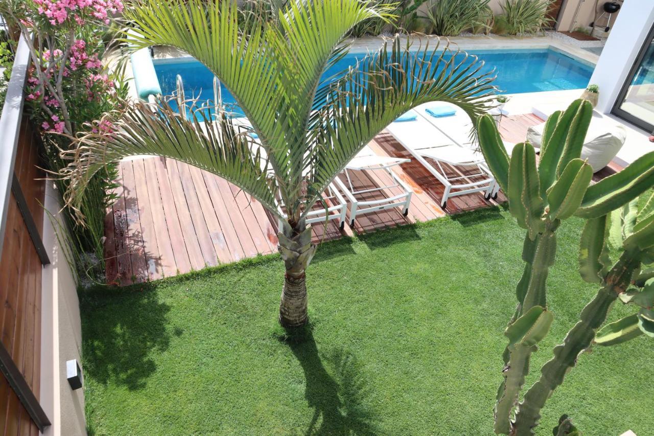 Fos Villa, A Luxe House With Private Heated Pool Galatász Kültér fotó
