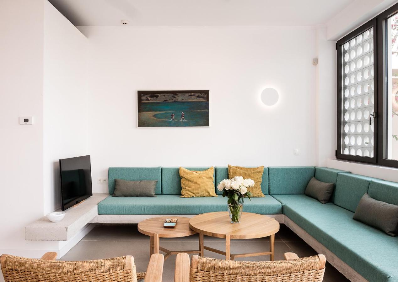 Fos Villa, A Luxe House With Private Heated Pool Galatász Kültér fotó